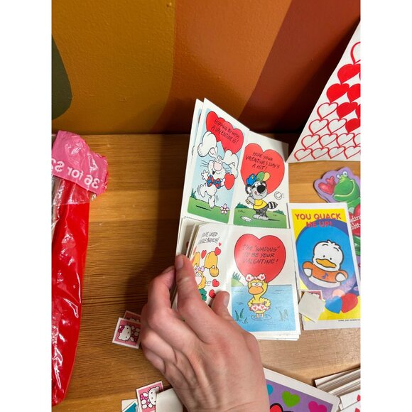 Vintage Valentine’s Day cards PJfunny bunny hello kitty opened - some missing - Picture 5 of 7